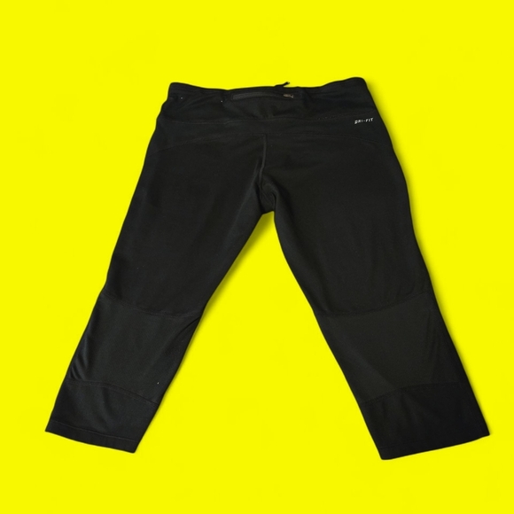 Nike Women's Black Capris - Picture 2 of 3